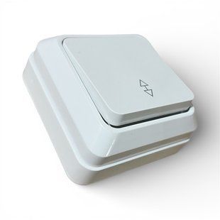 Выключатель накладной 1-й проходной IP20 LEMANSO Квант белый LMR1602 00000022236 фото